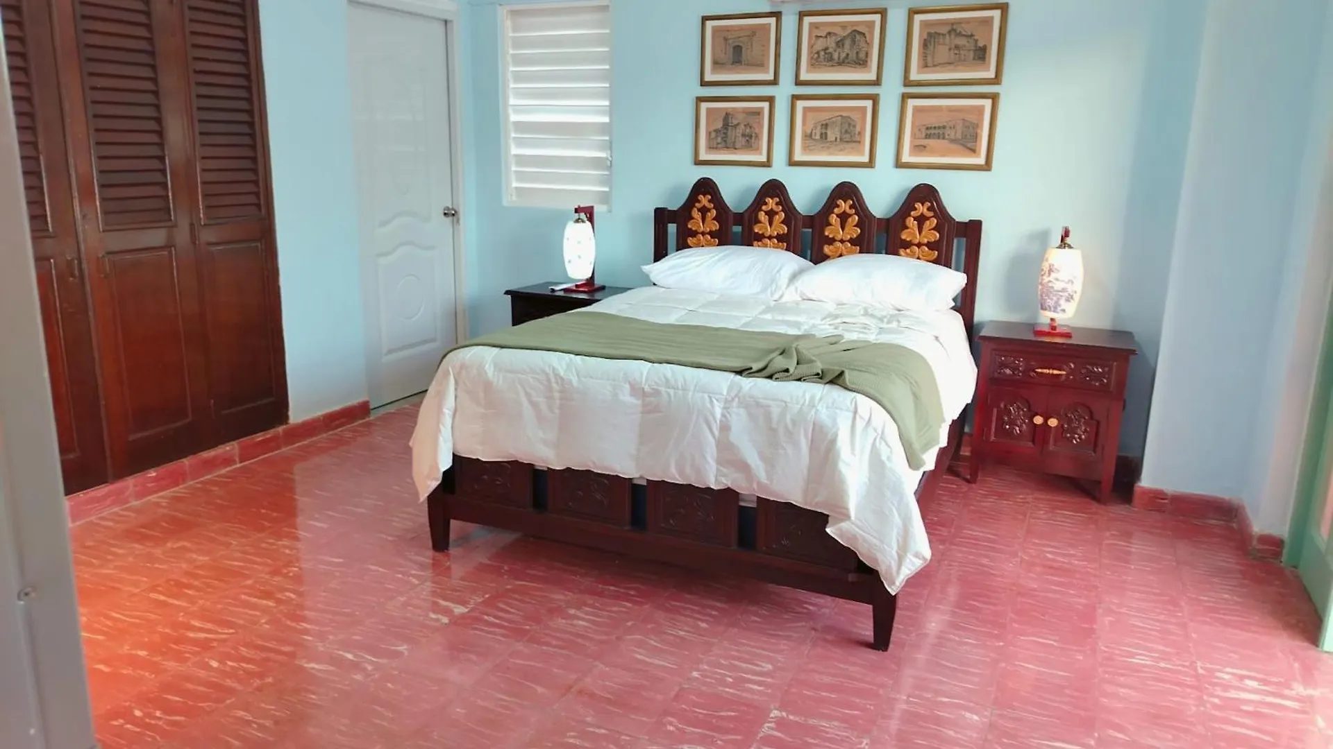 Colonial City 3 Bedroom 3 Bath Apartment, Huge Balcony And Great View Santo Domingo Apartment